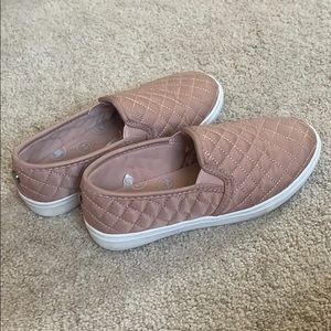 Slip on sneakers